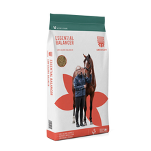 Load image into Gallery viewer, Saracen Horse Feeds