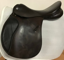 Load image into Gallery viewer, Cliff Barnsby 17.5&quot; Narrow/Medium GP Saddle