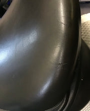 Load image into Gallery viewer, GFS Monarch Adjustable 17" Wide GP Saddle