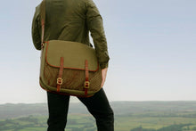 Load image into Gallery viewer, Teales Huntsman Forest Green Canvas Game Bag