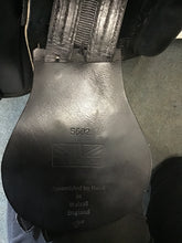 Load image into Gallery viewer, GFS Monarch Adjustable 17" Wide GP Saddle
