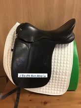 Load image into Gallery viewer, Lovatt &amp; Ricketts 17.5&quot; Dressage Saddle